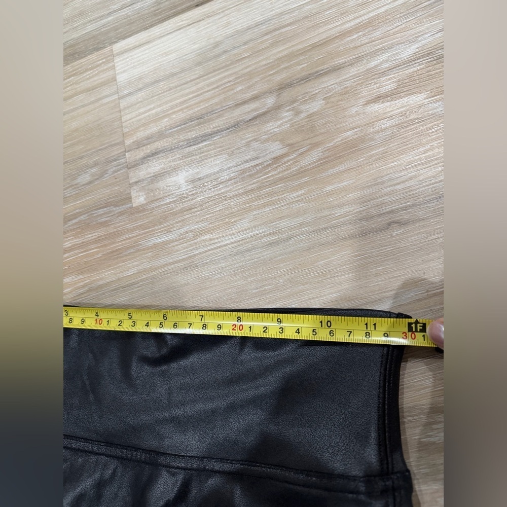 SPANX Faux Leather Leggings in Black Size X-Small - Picture 5 of 9